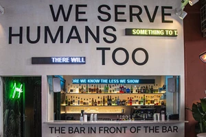 Εκεί θα βρεις κάποια από τα κορυφαία μπαρ του πλανήτη στην Αθήνα - εικόνα 1