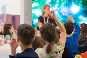 Ο Paul Raphael παρουσιάζει την Ίο υπό το φως των Θεών - εικόνα 3