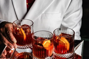 Όλοι πίνουν Negroni. Αλλά γιατί; - εικόνα 2