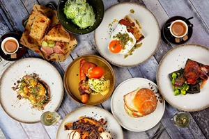 ΘΕΪΚΟ: Το spot της Αγίου Μάρκου που σερβίρει guilty pleasures στους busy Αθηναίους - εικόνα 5