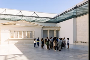 Διάλεξη για "Το Ανάκτορο του Φιλίππου Β’ στις Αιγές, μνημείο - Τοπόσημο της Μακεδονίας" στο Μουσείο Ακρόπολης - εικόνα 1