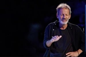 "Ο σεισμός στη Χιλή": Όταν ο κόσμος καταρρέει, ποιος μένει όρθιος; - εικόνα 8