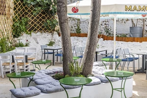 Spritz o’clock: Τα φρέσκα aperitivo bars της Αθήνας για να ξεκαλοκαιριάσουμε στην πόλη - εικόνα 9