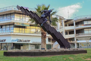 40 εικαστικοί κάνουν "Τέχνη για το εδώ και τώρα" στο Art Showroom Nyfadopoulos - εικόνα 1