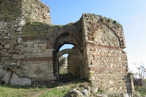 ΥΠΠΟ: Αποκαταστάθηκε και εγκαινιάζεται το αρχαίο θέατρο Πλευρώνας - εικόνα 3