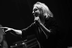 Φ hill Sessions: Στέφανος Θωμόπουλος, Γιάννης Αγγελάκας και Νίκος Γιούσεφ σε μια απρόσμενη συνάντηση - εικόνα 4