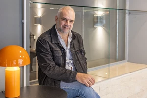 "Η Πριγκίπισσα των Αγίων Σαράντα!": Η νέα κωμωδία του Χάρη Ρώμα - εικόνα 6