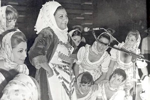 "Να με πέρνανε τα σύννεφα": Ένα μουσικό αφιέρωμα για τη Σοφία Βέμπο στο Μέγαρο - εικόνα 1