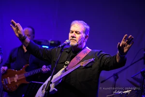 Με ποιους καλλιτέχνες συνεχίζουν να τραγουδούν "για τις παλιές αγάπες..." οι Πυξ Λαξ όλα τα Σάββατα του Ιανουαρίου; - εικόνα 2