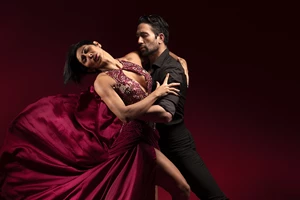 Εορτολόγιο 2026: Ποιοι γιορτάζουν σήμερα 17 Απριλίου - εικόνα 2