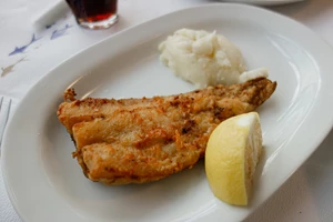 Τι σημαίνει η φράση "χαιρέτα μου τον πλάτανο" και πώς συνδέεται με ένα αξιοθέατο της Αθήνας - εικόνα 2