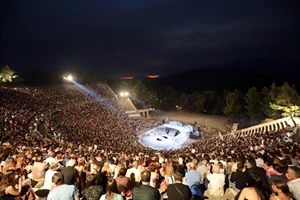 Έφτασε η ώρα της "Λυσιστράτης" στην Επίδαυρο - εικόνα 7