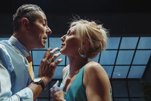 Arthrosis: Ο δρόμος της αντίστασης και της απώλειας στη νέα σκηνική σύνθεση της Κατερίνας Ελοσίτου - εικόνα 5