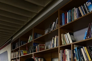 Πριν το επόμενο τρένο... μια μελωδία: Το πιάνο που δίνει ρυθμό στο Σύνταγμα - εικόνα 2