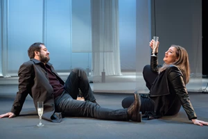 "Burn this": Η Νάντια Κοντογεώργη σκηνοθετεί για πρώτη φορά στο Θέατρο του Νέου Κόσμου - εικόνα 4