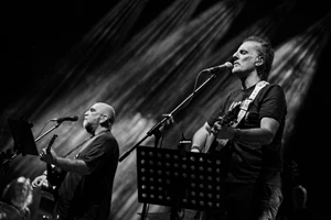 Με ποιους καλλιτέχνες συνεχίζουν να τραγουδούν "για τις παλιές αγάπες..." οι Πυξ Λαξ όλα τα Σάββατα του Ιανουαρίου; - εικόνα 1