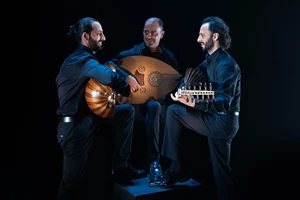 Idra Kayne και Θοδωρής Οικονόμου έρχονται στη Στοά Culture με το "Blue" - εικόνα 2