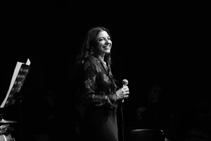 H Μιράντα Τζουλάι με τις "Μιράντες" της στη Στέγη - εικόνα 2