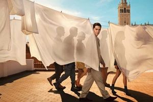 Voicemails for Isabelle: Πρώτο trailer για τη νέα, γλυκόπικρη "romedy" του Netflix - εικόνα 3