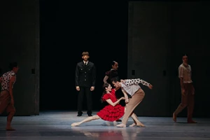 Η "Πεντάμορφη και το Τέρας" έρχεται στον "Ελληνικό Κόσμο" σε μια παράσταση κλασικού μπαλέτου - εικόνα 5