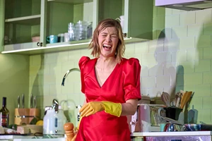 Η Λένα Παπαληγούρα μιλάει για το "Prima facie": "Κάνω θέατρο γιατί νιώθω ότι έχω χρέος να μετακινήσω το θεατή" - εικόνα 7