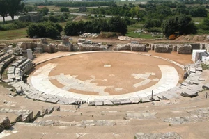 Έφυγε από τη ζωή η θρυλική φωνή των '80s Μπόνι Τάιλερ - εικόνα 1