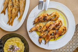 Στο ουζερί όπου η θάλασσα "καθορίζει" το μενού - εικόνα 10