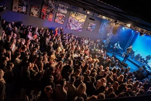 Ο Alfa Mist αφήνει τις τζαζ σκηνές του Λονδίνου για ένα ατμοσφαιρικό live στην Αθήνα - εικόνα 2