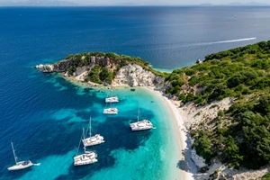 Το ελληνικό νησί που πρωταγωνιστεί στις British Airways και Delta Airlines ως κορυφαίος ταξιδιωτικός προορισμός - εικόνα 1