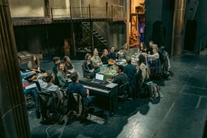 Γιάννης Καλαβριανός: "Αν κάνουμε θέατρο βασισμένο στην πιο "πιασάρικη" φωτογραφία, δεν με αφορά" - εικόνα 12