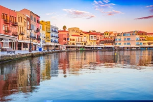 Τι κάνει την Ελλάδα την πιο οικονομικά στρεσαρισμένη χώρα του ΟΟΣΑ; - εικόνα 1