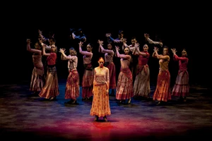 Ηρώδειο: Οι παραστάσεις θεάτρου και χορού που θα δούμε το φθινόπωρο κάτω από την Ακρόπολη - εικόνα 8