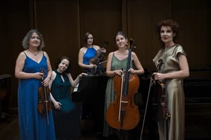 Μια μουσική ωδή στις "Αιώνιες Γυναίκες" στο Theatre of the NO - εικόνα 3