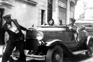 O Θοδωρής Φέρρης σε συναυλία- αφιέρωμα στον Μίκη Θεοδωράκη, στο Θέατρο Λυκαβηττού - εικόνα 1