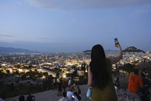 Σε ισχύ το θερινό πρόγραμμα των μέσων μαζικής μεταφορών στην Αθήνα - εικόνα 1