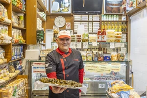 "Leo’s Degustation": Το ιστορικό delicatessen έπιασε Αρχελάου - εικόνα 12