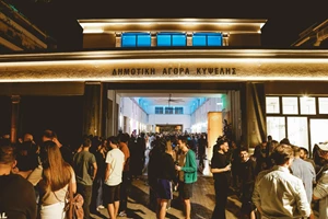 Η καρδιά του θεάτρου χτυπάει στη Δημοτική Αγορά Κυψέλης - εικόνα 2