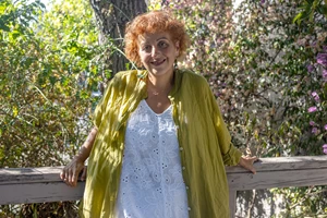 Η Μάρθα Φριντζήλα έρχεται με τα "Καλογεράκια" και… δεν φοβάται τα κύματα - εικόνα 3