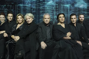 "Όμορφη Πόλη - 100 χρόνια Μίκης Θεοδωράκης": Επιπλέον παράσταση για τη φαντασμαγορική μουσικοθεατρική παραγωγή στο Παλλάς - εικόνα 3