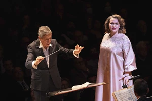 Το "Metallon" της ΚΟΑ συναντά το rock 'n' roll του Elvis Presley σε μια ιδιαίτερη βραδιά - εικόνα 2