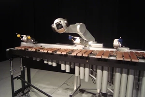Δημήτρη Βασιλάκη, πώς φτιάξατε ένα ρομπότ που παίζει μουσική, συνθέτει και τραγουδά; - εικόνα 1