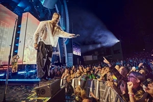 Ο τραγουδιστής των Tokio Hotel το γυρνάει στο σινεμά - εικόνα 1