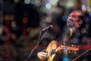 Οι Marva Von Theo και Moonmoth live στην Αγγλικανική Εκκλησία - εικόνα 4