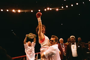 Κρίστι Μάρτιν: Ποια είναι η γυναίκα-θρύλος της αμερικανικής πυγμαχίας που υποδύεται η Σίντνεϊ Σουίνι - εικόνα 1