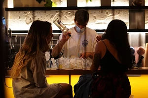 7 νέα μπαρ για ανοιξιάτικα ποτά στην Αθήνα - εικόνα 10