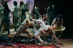 Στα Τζάμια Κρύσταλλα θα μάθεις το "the great nothing" του σύμπαντος - εικόνα 7