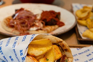 Γευστική βόλτα στην Καλλιθέα: Από fine dining μέχρι θαλασσινά μεζεδάκια - εικόνα 4