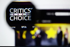 Critics Choice Awards: Η τέχνη του savoir faire πίσω από το εντυπωσιακό Louis Vuitton φόρεμα της Χάνα Άινμπιντερ - εικόνα 2