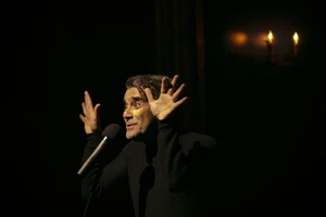 "Ρέκβιεμ": Τελευταίες παραστάσεις για την παράσταση του Θεόδωρου Τερζόπουλου στο θεάτρο Άττις - εικόνα 4