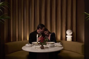 To One&Only Aesthesis παρουσίασε μια εικαστική εμπειρία αφιερωμένη στην αγάπη και τη δημιουργία - εικόνα 2